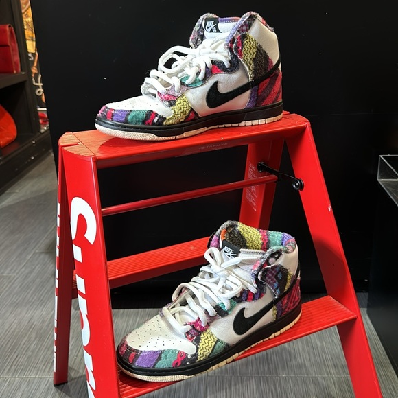 🔥🔥 Nike SB Dunk Premium Huxtable Bill Cosby - Picture 1 of 10